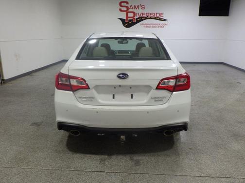 White 2018 Subaru Legacy