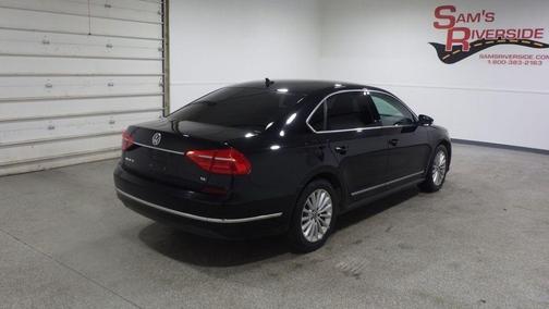 2016 Volkswagen Passat 1.8T SE