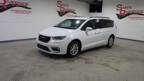 2022 Chrysler Pacifica Touring-L