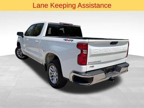 Summit White 2022 Chevrolet Silverado 1500 LT