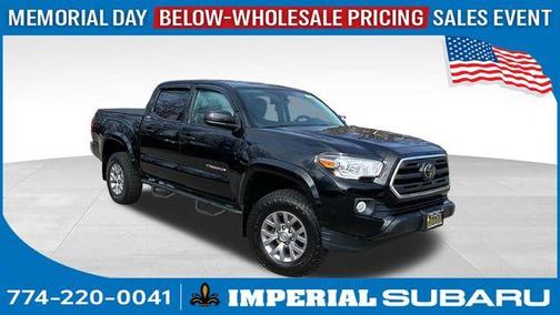 Midnight Black Metallic 2019 Toyota Tacoma SR5