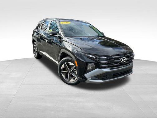 Phantom Black 2025 Hyundai TUCSON SEL Convenience