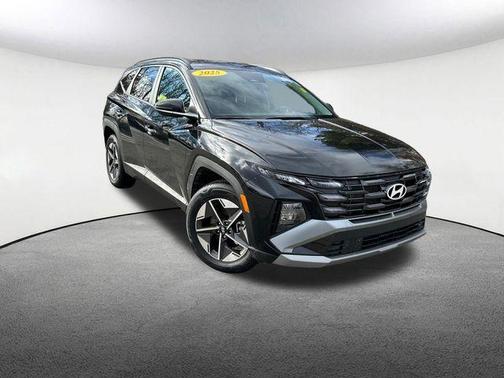 Phantom Black 2025 Hyundai TUCSON SEL Convenience