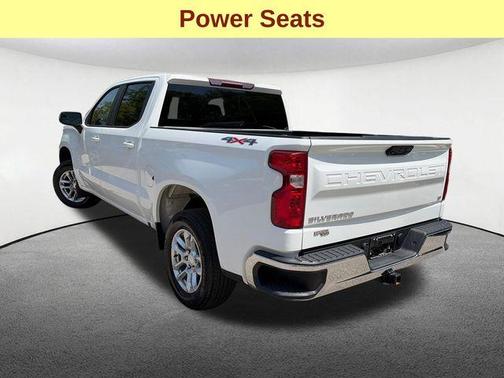 Summit White 2022 Chevrolet Silverado 1500 LT