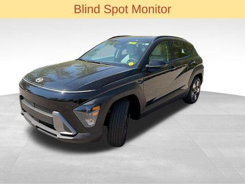 Abyss Black Pearl 2025 Hyundai KONA SEL