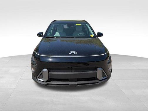 Abyss Black Pearl 2025 Hyundai KONA SEL