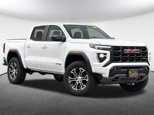 Summit White 2023 GMC Canyon AT4