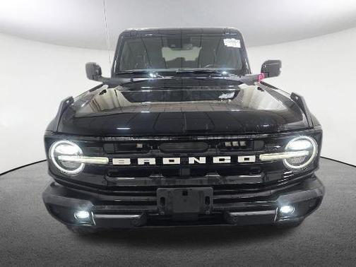 Shadow Black 2024 Ford Bronco Outer Banks