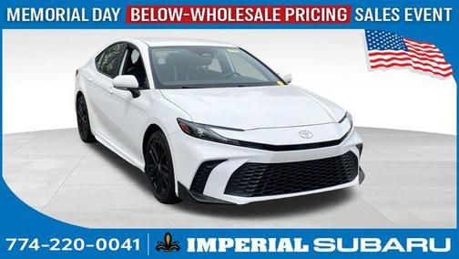 Wind Chill Pearl 2025 Toyota Camry SE