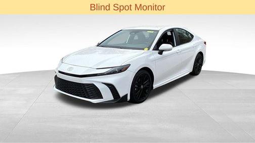 Wind Chill Pearl 2025 Toyota Camry SE