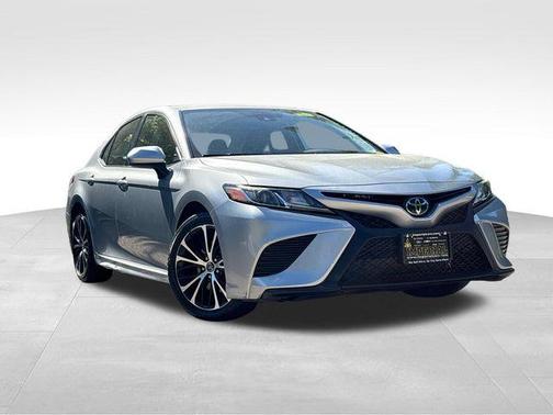 Celestial Silver Metallic 2020 Toyota Camry SE