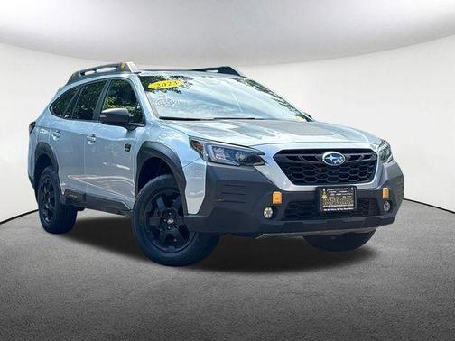 Ice Silver Metallic 2023 Subaru Outback Wilderness