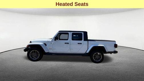 Bright White Clearcoat 2023 Jeep Gladiator Overland