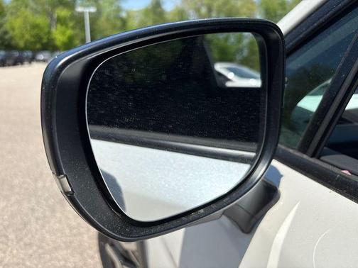 Crystal White Pearl 2026 Subaru Outback Touring XT