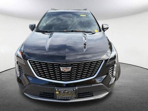 Stellar Black Metallic 2023 Cadillac XT4 Premium Luxury