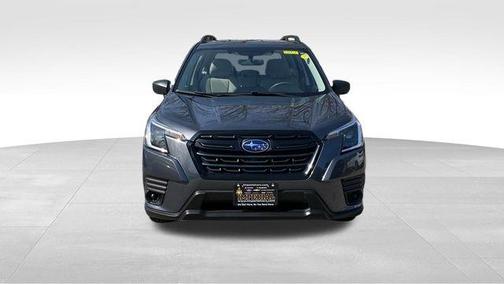 Magnetite Gray Metallic 2023 Subaru Forester