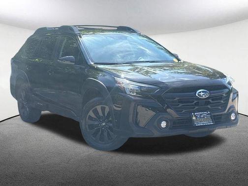 Crystal Black Silica 2024 Subaru Outback Onyx Edition