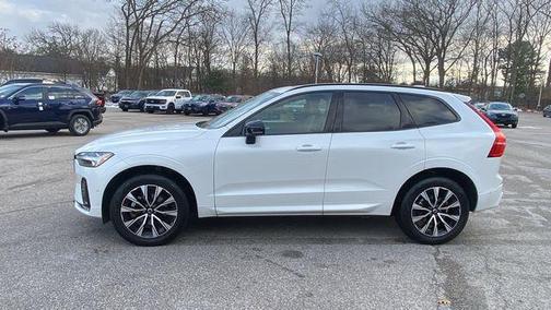2025 Volvo XC60 B5 Plus