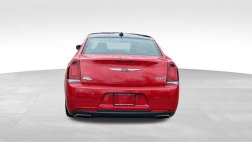 Redline Red Tricoat Pearl 2016 Chrysler 300 S