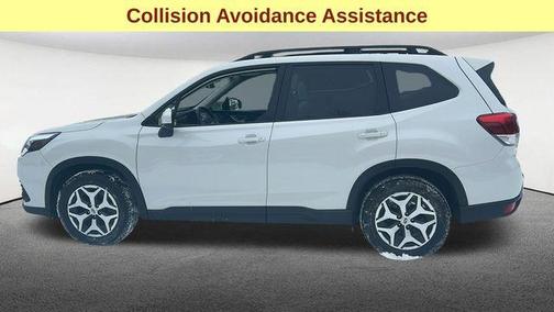 Crystal White Pearl 2023 Subaru Forester 2.5i Premium