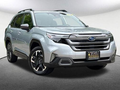 Ice Silver Metallic 2025 Subaru Forester Limited