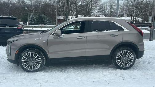 2024 Cadillac XT4 Premium Luxury