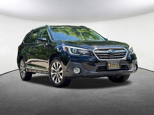 Crystal Black Silica 2019 Subaru Outback 2.5i Touring