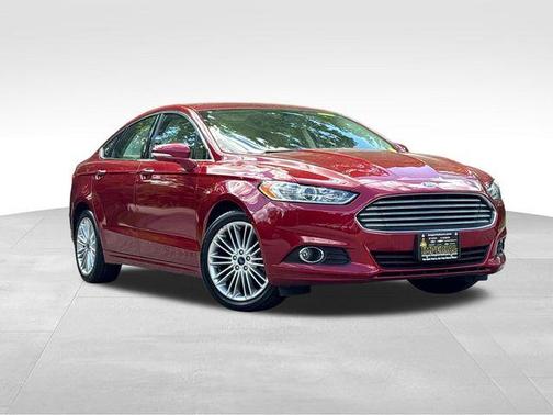 Ruby Red Metallic 2016 Ford Fusion SE