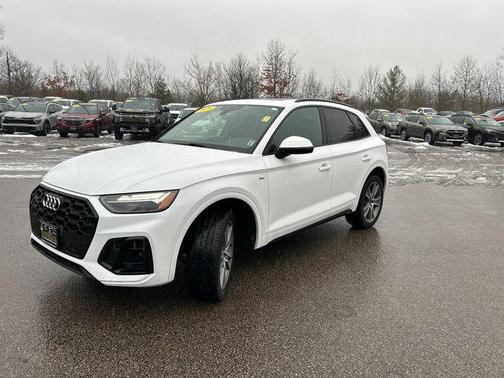 2025 Audi Q5 45 S line quattro Premium