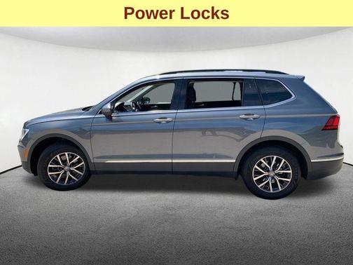 Platinum Gray Metallic 2020 Volkswagen Tiguan 2.0T SE