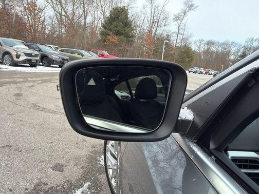 2025 BMW 330 i xDrive