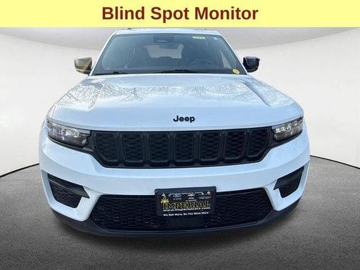 Bright White Clearcoat 2023 Jeep Grand Cherokee Altitude