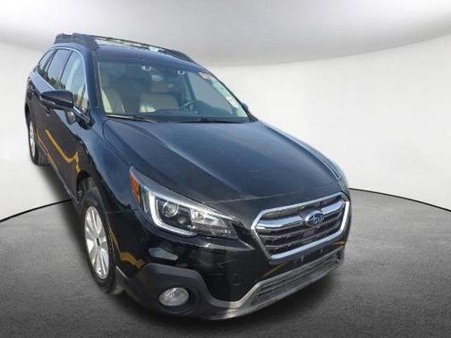 Crystal Black Silica 2019 Subaru Outback 2.5i Premium