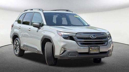Crystal White Pearl 2025 Subaru Forester Premium