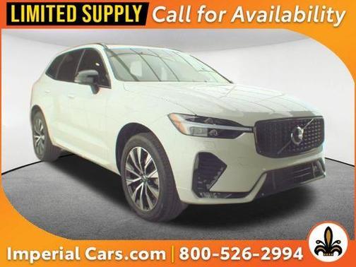 Crystal White Metallic 2025 Volvo XC60 B5 Core