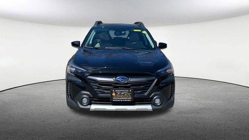 Crystal Black Silica 2024 Subaru Outback Limited