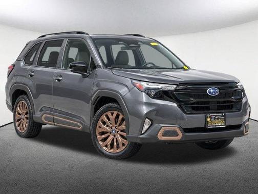 Magnetite Gray Metallic 2025 Subaru Forester Sport