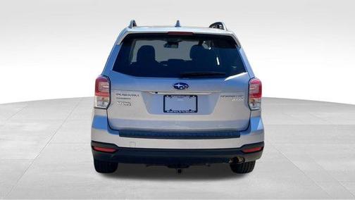 Ice Silver Metallic 2017 Subaru Forester 2.5i Premium