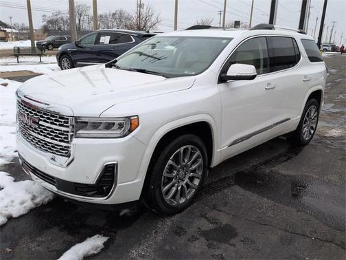 2023 GMC Acadia Denali
