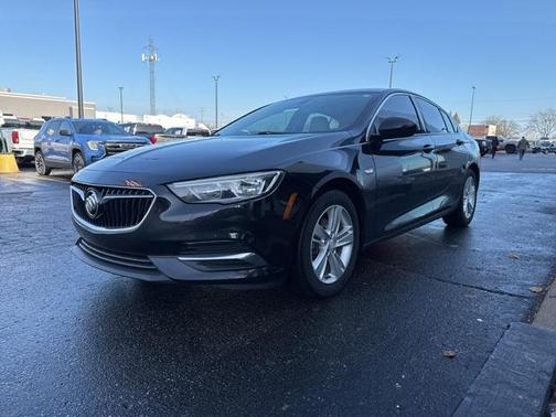 2019 Buick Regal Sportback Base