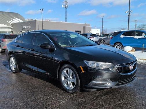 2019 Buick Regal Sportback Base