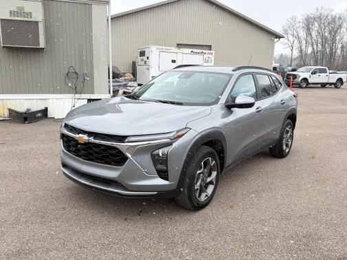 Sterling Gray Metallic 2025 Chevrolet Trax LT
