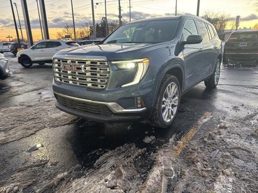 2024 GMC Acadia Denali