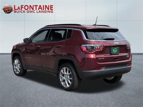 2022 Jeep Compass Latitude Lux