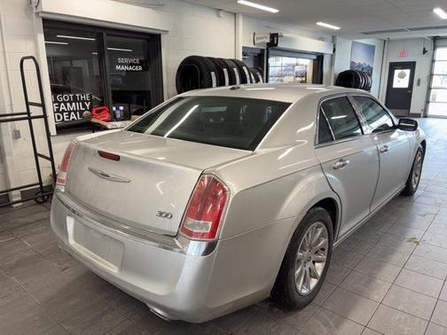 2012 Chrysler 300 Limited