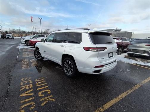 2022 Jeep Grand Cherokee L Overland