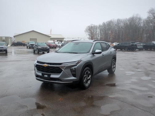 Sterling Gray Metallic 2025 Chevrolet Trax LT