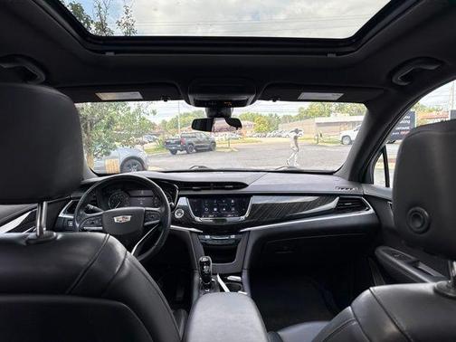 Radiant Silver Metallic 2020 Cadillac XT6 Premium Luxury FWD