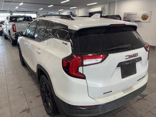 2023 GMC Terrain SLT