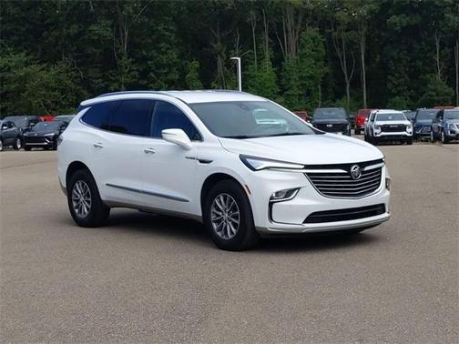 2022 Buick Enclave Essence